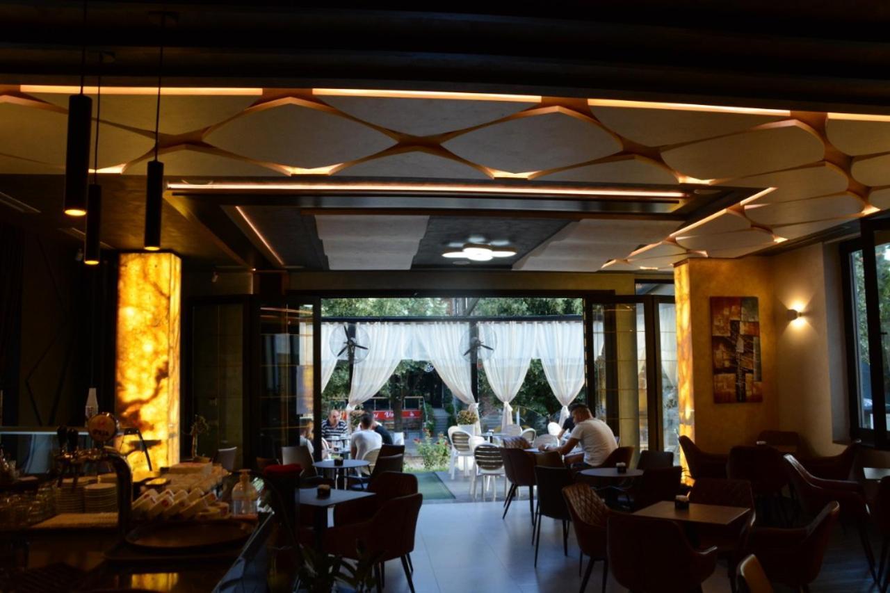 Royal Hotel Peshkopi Albania Luaran gambar